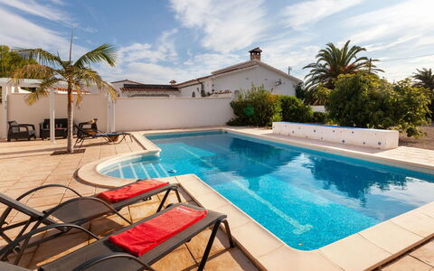 Villa del Capitan: Piscina, Proprietà, Immobiliare, Ricorrere, Arecales, Azzurro, Mobili Da Esterno, Lettino, Piastrella, Materiale Composito