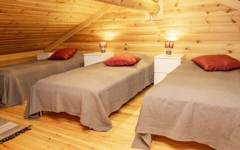 Rukan Roihu: Interior Design, Pavimento, Pavimentazione, Legna, Soffitto, Pavimento In Legno, Mobilia, Letto, Camera Da Letto, Camera