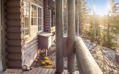 Rukan Roihu: Legna, Villetta, Casa, Log Cabin, Raccordo, Latifoglie, Portico, Plank, Edifici Giardino, Deck