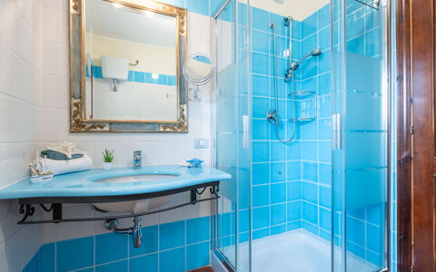 Rokkaria: Specchio, Idraulico Fixture, Rubinetto, Proprietà, Fotografia, Lavello, Viola, Bagno, Blu, Azzurro