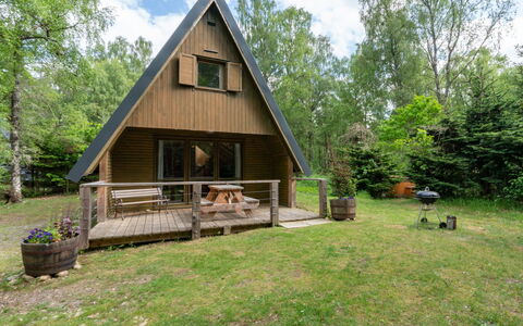 Birchwood Cottage: Pianta, Nube, Cielo, Costruzione, Albero, Lotto, Paesaggio Naturale, Legna, Casa, Erba