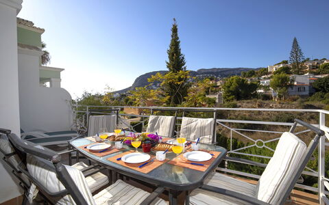Despacito: Tavolo, Mobilia, Mobili Da Esterno, Tavolo Esterno, Sedia, Cucina, Balcone, Casa, Terrazza, Pasto