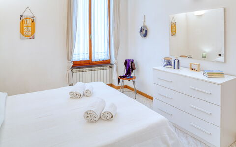 Luigina - Levanto: Camera, Interior Design, Tessile, Cassettiera, Cassetto, Parete, Biancheria, Casa, Interior Design, Cabinetry