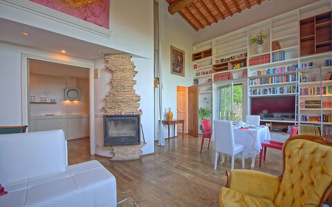 Villa Ancora: Illuminazione, Legna, Camera, Interior Design, Pavimento, Pavimentazione, Parete, Soffitto, Mensola, Focolare