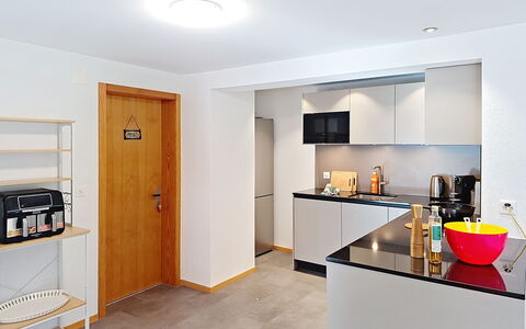 Belvedere: Interior Design, Mobilia, Pavimentazione, Cucina, Parete, Controsoffitto, Legna, Soffitto, Pavimento, Cabinetry