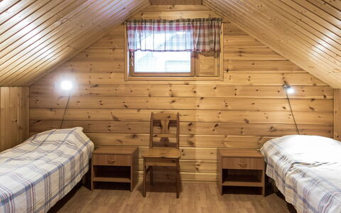 Lapinkulta B: Pavimento, Pavimentazione, Legna, Soffitto, Camera Da Letto, Interior Design, Letto, Mobilia, Camera, Color Legno