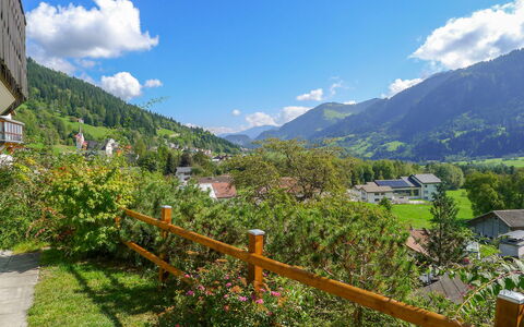 Wohnung Nr.2: Nube, Cielo, Pianta, Montagna, Finestra, Costruzione, Paesaggio Naturale, Highland, Vegetazione, Recinzione