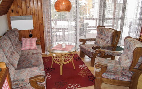 Dehtáře: Mobilia, Proprietà, Costruzione, Divano, Comfort, Legna, Soggiorno, Tavolo, Sedia, Interior Design