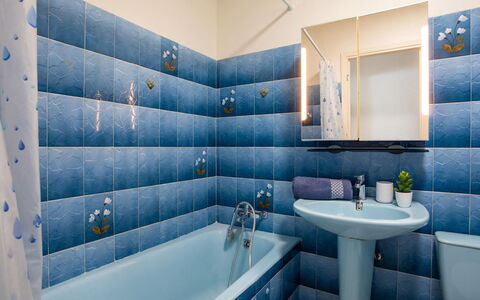 Les Voiliers: Specchio, Rubinetto, Lavello, Idraulico Fixture, Lavandino Del Bagno, Blu, Azzurro, Costruzione, Bagno, Vasca Da Bagno