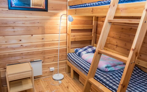 Vuosselin Kuukkeli: Letto A Castello, Legna, Pavimentazione, Pavimento, Interior Design, Soffitto, Mobilia, Color Legno, Camera, Latifoglie