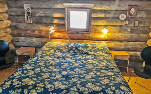 Rukakuru 47: Legna, Camera Da Letto, Lenzuolo, Letto, Bedding, Interior Design, Telaio Del Letto, Pavimento, Mobilia, Color Legno