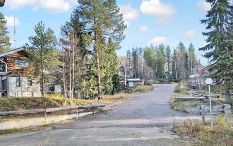 Rukakuru 47: Albero, Zona Residenziale, Casa, Casa, Lotto, Villetta, Sobborgo, Larice, Sempreverde