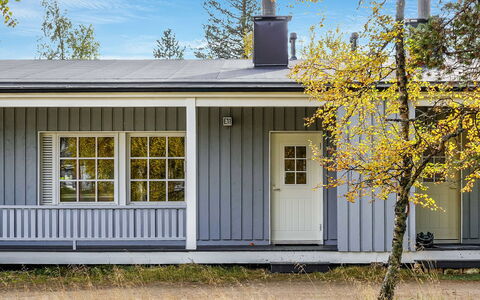 Saariseläntie 8 e 11: Legna, Villetta, Log Cabin, Foresta, Capannone, Edifici Giardino, Larice, Woodland, Color Legno