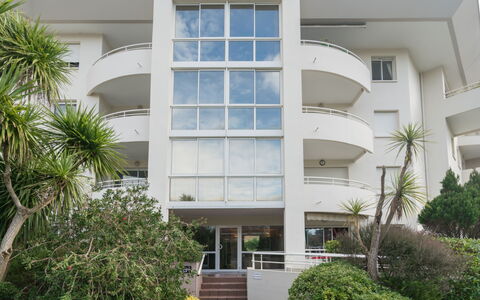 Les Terrasses du Golf: Pianta, Giorno, Proprietà, Costruzione, Verde, Finestra, Architettura, Vegetazione, Urban Design