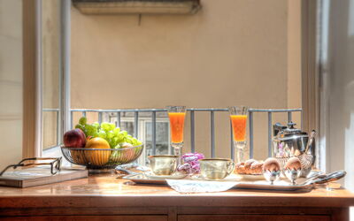 suite-borbone-royal-napoli-appartamento-soggiorno