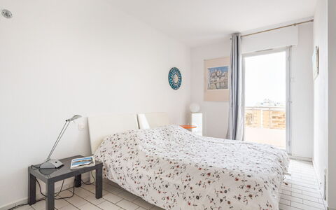 Soleil Bleu: Mobilia, Costruzione, Comfort, Finestra, Legna, Letto, Shade, Interior Design