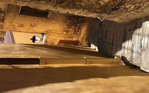New Beach: Marrone, Legna, Tinte E Ombre, Paesaggio, Soffitto, Camera, Finestra, Suolo, Calcestruzzo, Roccia
