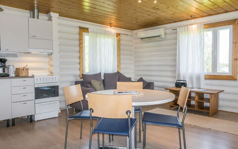 Aamunkoin Rantatupa: Area Rurale, Hill Station, Villaggio, Catena Montuosa, Valle, Paesino Di Montagna, Alpi, Eco Hotel, Balcone, Hotel