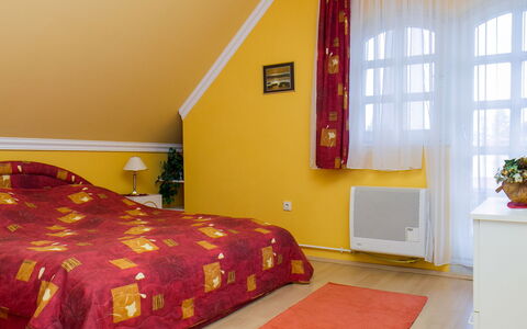 Thuja: Mobilia, Proprietà, Comfort, Finestra, Legna, Pianta, Arancia, Costruzione, Tessile, Interior Design
