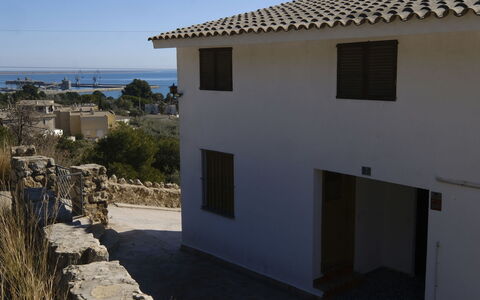 Pino: Pianta, Finestra, Proprietà, Cielo, Costruzione, Casa, Immobiliare, Facciata, Paesaggio
