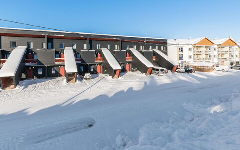 Skivillas 61 Ukkohalla (B8): Mobilia, Sedia, Mobili Da Esterno, Tavolo, Legna, Tavolo Esterno, Cucina & Sala Da Pranzo Tavolo, Shade, Giardino, Ombrello
