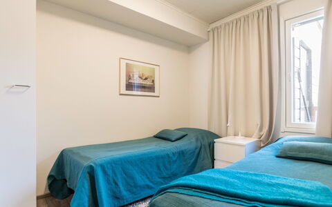 Skivillas 61 Ukkohalla (B8): Mobilia, Sedia, Mobili Da Esterno, Tavolo, Legna, Tavolo Esterno, Cucina & Sala Da Pranzo Tavolo, Shade, Giardino, Ombrello