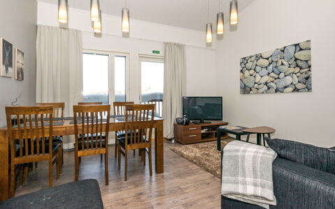 Skivillas 61 Ukkohalla (B8): Mobilia, Sedia, Mobili Da Esterno, Tavolo, Legna, Tavolo Esterno, Cucina & Sala Da Pranzo Tavolo, Shade, Giardino, Ombrello