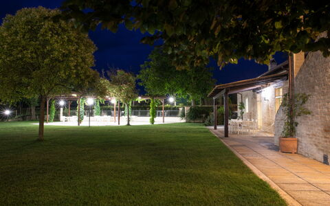 Villa Papiano: Pianta, Costruzione, Natura, Manto Stradale, Albero, Architettura, Shade, Erba, Finestra, Città