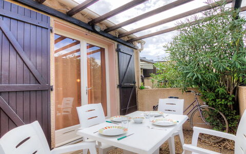 Port Sud: Proprietà, Costruzione, Camera, Casa, Immobiliare, Interior Design, Casa, Mobilia, Tetto, Design