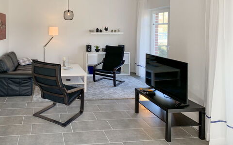 Rose: Mobilia, Soggiorno, Legna, Cornice, Interior Design, Pavimentazione, Pavimento, Rettangolo, Latifoglie, Pavimento Laminato