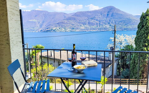 Brissago 724: Mobilia, Mobili Da Esterno, Sedia, Costiera E Morfologie Oceanic, Balcone, Tavolo Esterno, Mare, Catena Montuosa, Costa, Shade