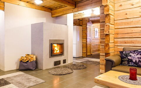 Kiviniemi: Area Rurale, Hill Station, Villaggio, Catena Montuosa, Valle, Paesino Di Montagna, Alpi, Eco Hotel, Balcone, Hotel
