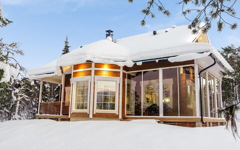 Villa Tunturisopuli: Area Rurale, Hill Station, Villaggio, Catena Montuosa, Valle, Paesino Di Montagna, Alpi, Eco Hotel, Balcone, Hotel