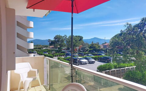 Saint Cyprien 650: Balcone, Condominio, Hotel