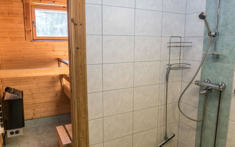 Pyryruka 2: Pavimentazione, Legna, Pavimento, Idraulico Fixture, Interior Design, Idraulico, Camera, Soffitto, Bagno, Color Legno