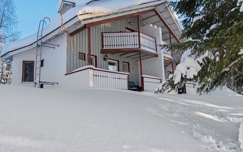 Hallantytär A1 Paritalo: Area Rurale, Hill Station, Villaggio, Catena Montuosa, Valle, Paesino Di Montagna, Alpi, Eco Hotel, Balcone, Hotel