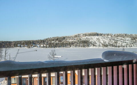 Skivillas 61 Ukkohalla (B1): Legna, Casa, Neve, Villetta, Casa, Inverno, Tetto, Congelamento, Raccordo, Pendenza