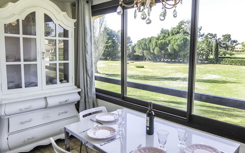 Les Catalanes du Golf: Proprietà, Camera, Interior Design, Casa, Casa, Mobilia, Soffitto, Sala Da Pranzo, Immobiliare, Tavolo