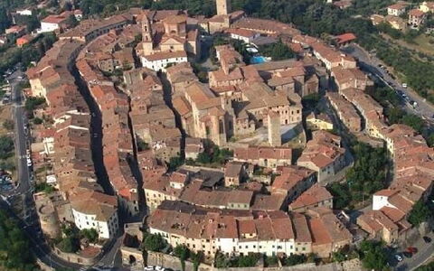 Residenza D'epoca: Costruzione, Giorno, Proprietà, Natura, Albero, Casa, Urban Design, Immobiliare, Paesaggio, Città