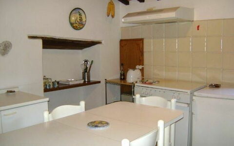 Residenza D'epoca: Proprietà, Tavolo, Cabinetry, Controsoffitto, Costruzione, Elettrodomestico Da Cucina, Casa, Cucina, Legna, Interior Design