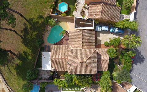 La Pinède: Pianta, Proprietà, Costruzione, Verde, Mondo, Urban Design, Vegetazione, Erba, Biome, Quartiere
