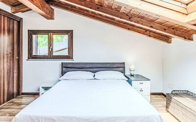 Alloggio:&nbsp;Borgo Castello 150.4