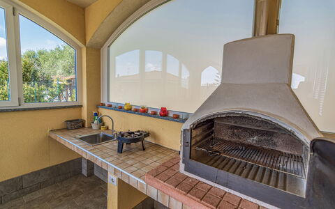 Villa Mimosa - Diano Marina: Proprietà, Costruzione, Finestra, Casa, Legna, Interior Design, Pavimentazione, Pavimento, Soggiorno, Immobiliare