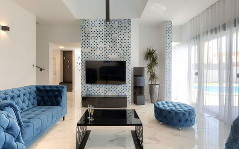 Dots N' Stripes: Mobilia, Blu, Costruzione, Interior Design, Comfort, Legna, Pavimentazione, Pavimento, Soggiorno, Tavolo