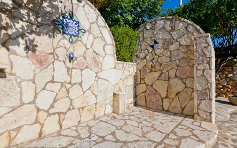 Castellammare del Golfo 265: Foglia, Architettura, Manto Stradale, Roccia Di Fondo, Paesaggio, Parete, Muro ​​Di Pietra, Flagstone, Albero, Pavimentazione