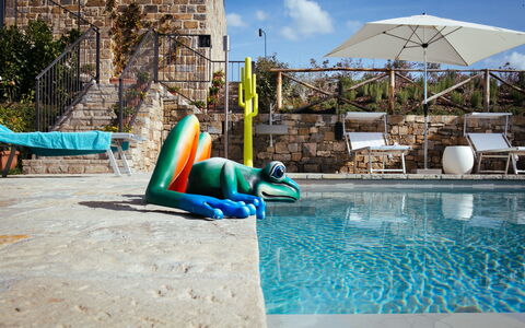 Villa Castiglioni: Acqua, Cielo, Azzurro, Piscina, Costruzione, Finestra, Shade, Tempo Libero, Mobili Da Esterno, Aqua
