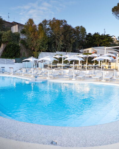Freedom Relais Club 537.9