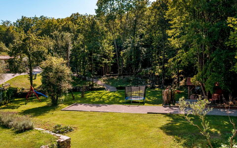 Villa Antonio: Pianta, Cielo, Comunita 'Impianto, Paesaggio Naturale, Albero, Lotto, Erba, Tempo Libero, Woody Impianto, Arbusto