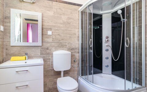 Mario: Specchio, Idraulico Fixture, Rubinetto, Costruzione, Proprietà, Fotografia, Bianca, Mobiletto Del Bagno, Gabinetto, Bagno