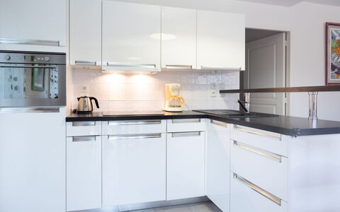 Les Jardins du Levant: Cabinetry, Controsoffitto, Lavandino Della Cucina, Elettrodomestico Da Cucina, Cucina, Elettrodomestico, Lavello, Cucina Stufa, Illuminazione, Interior Design